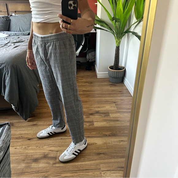 Forever 21 Grey Plaid Pants - Size Medium - Picture 5 of 6